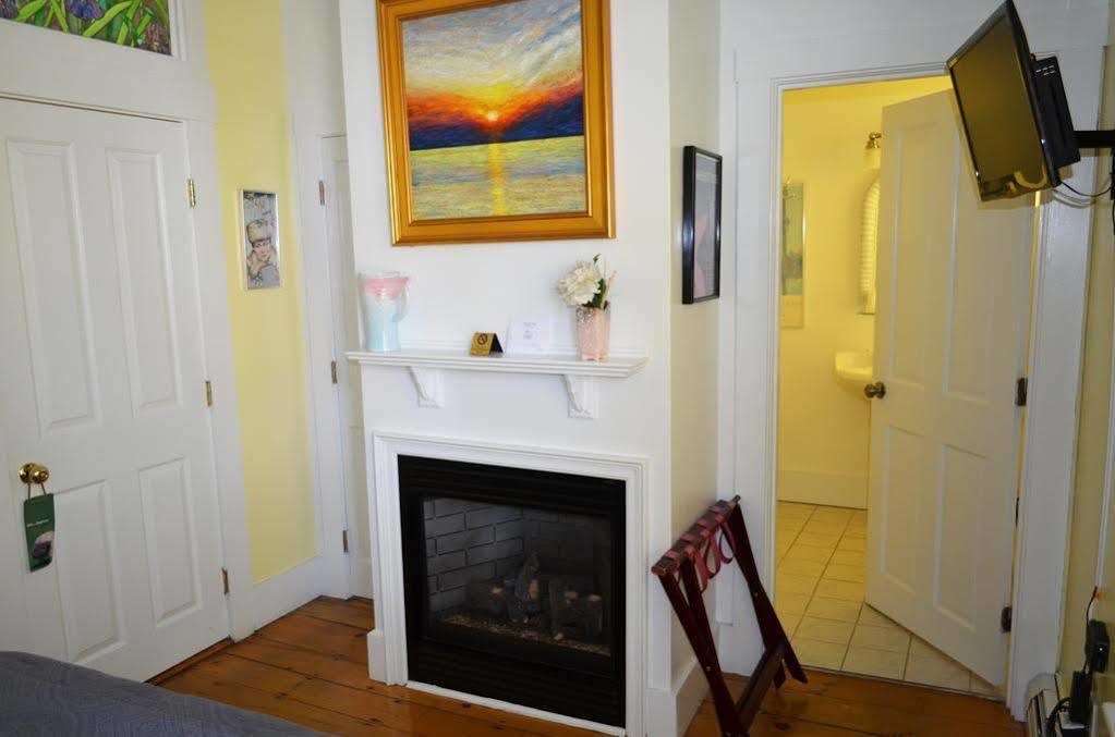 Admiral'S Landing (Adults Only) Acomodação com café da manhã Provincetown Exterior foto